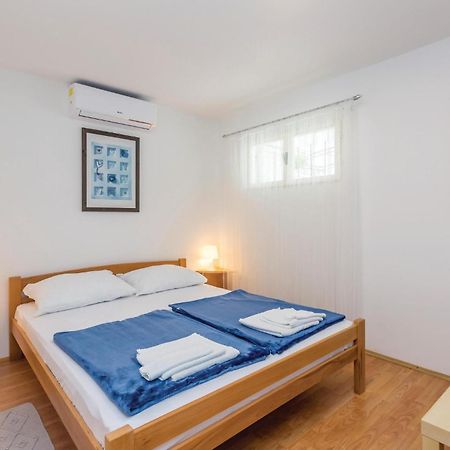 Gorgeous Apartment In Krk With Wifi Punat Exterior foto