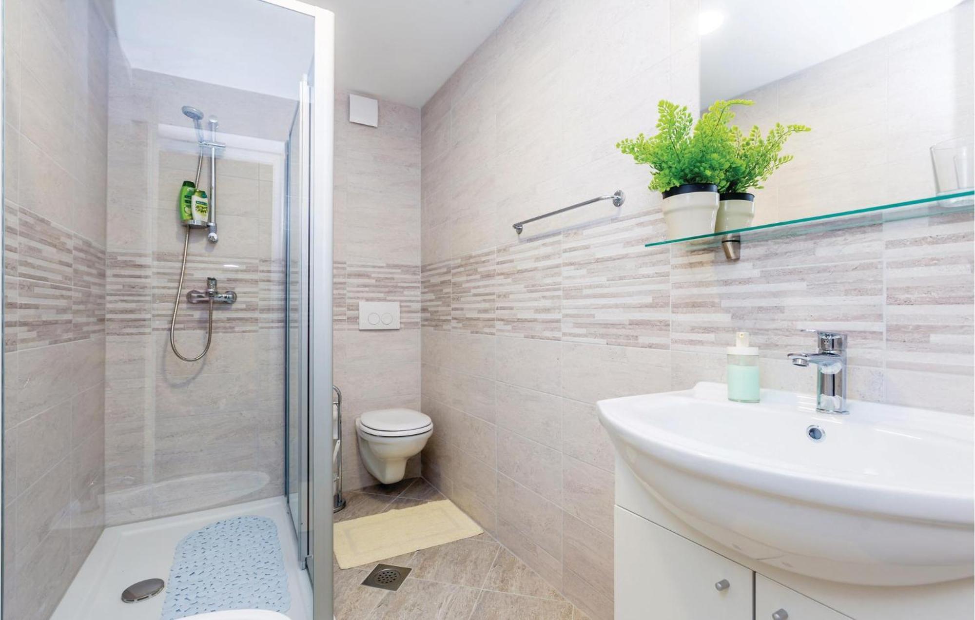 Gorgeous Apartment In Krk With Wifi Punat Exterior foto